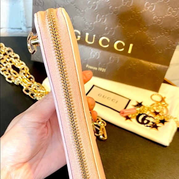 Gucci Marmont Wallet Crossbody with keychain - Picture 15 of 16